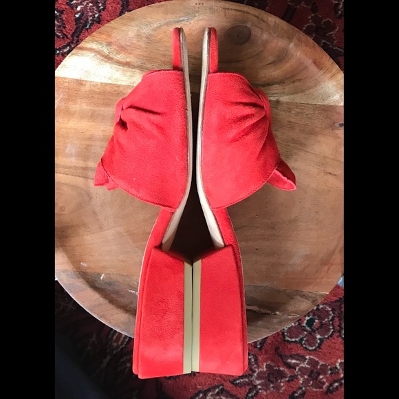 🎉H-P🎉STUART WEITZMAN Valentine’s Day ❤️ Red Suede Shoes Slides Sandals Sz 7.5M - Picture 5 of 9